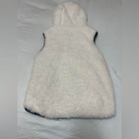 Weatherproof Vintage Sherpa Vest, size Small. - Picture 6 of 7